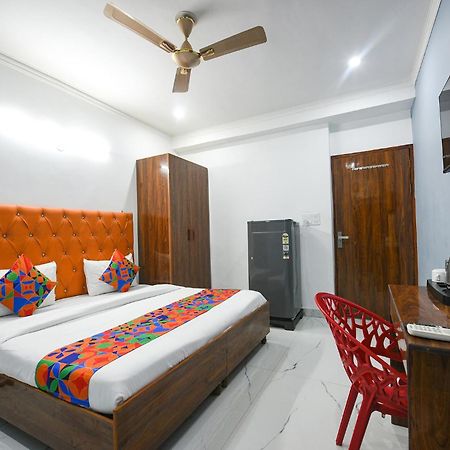 Fabhotel Wonderland Studio Rooms Gurgaon Exterior foto