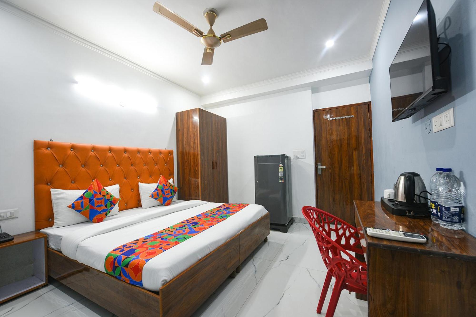Fabhotel Wonderland Studio Rooms Gurgaon Exterior foto