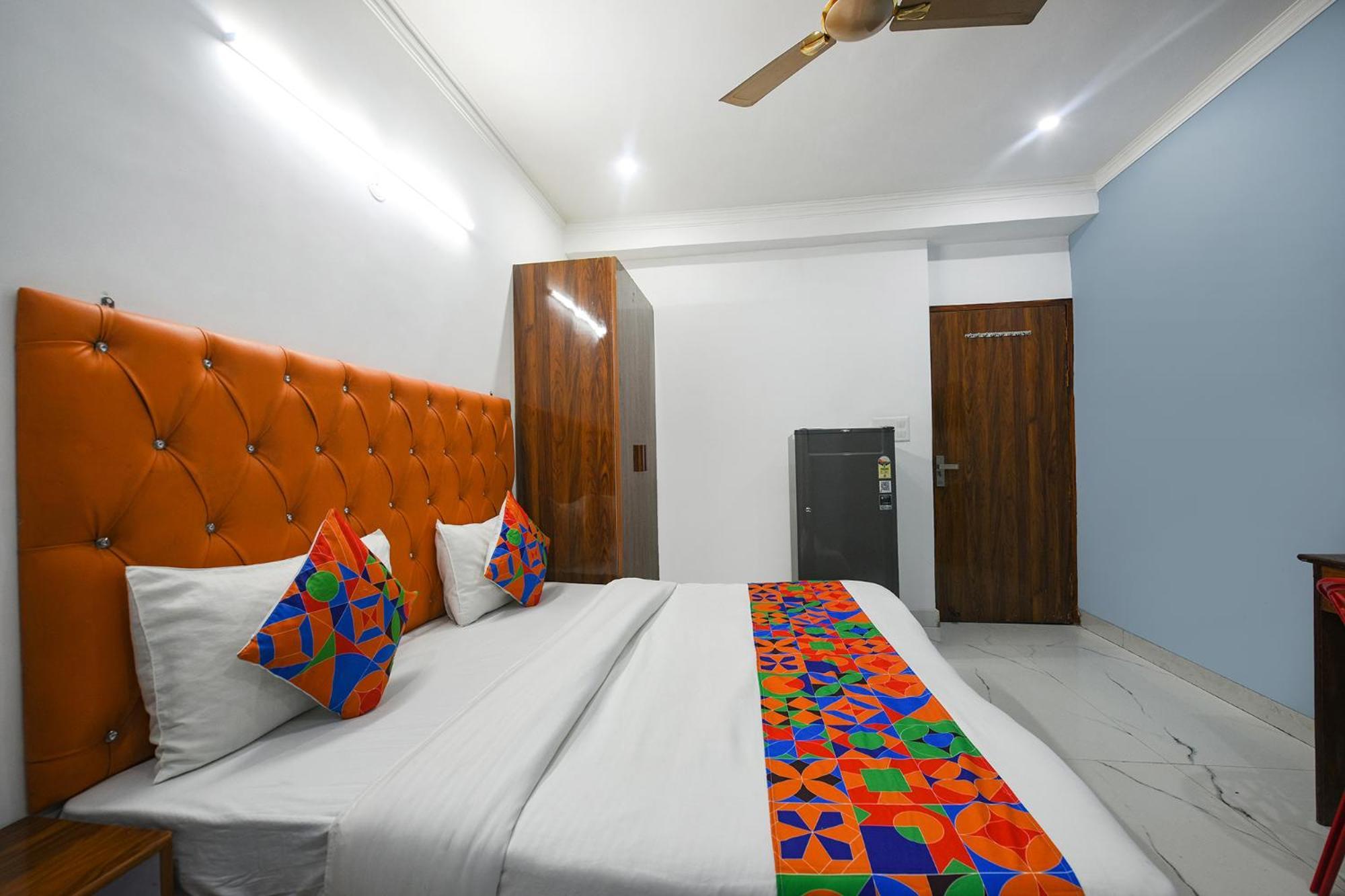 Fabhotel Wonderland Studio Rooms Gurgaon Exterior foto
