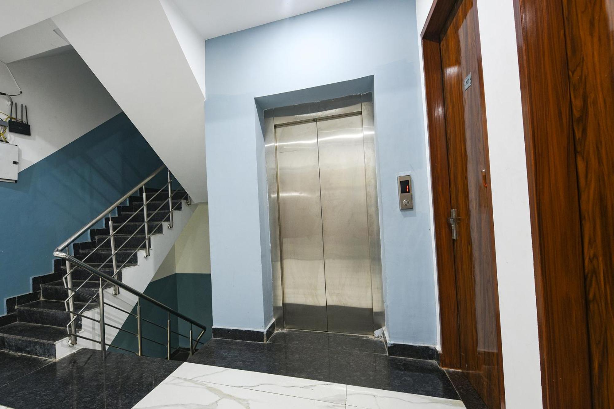 Fabhotel Wonderland Studio Rooms Gurgaon Exterior foto