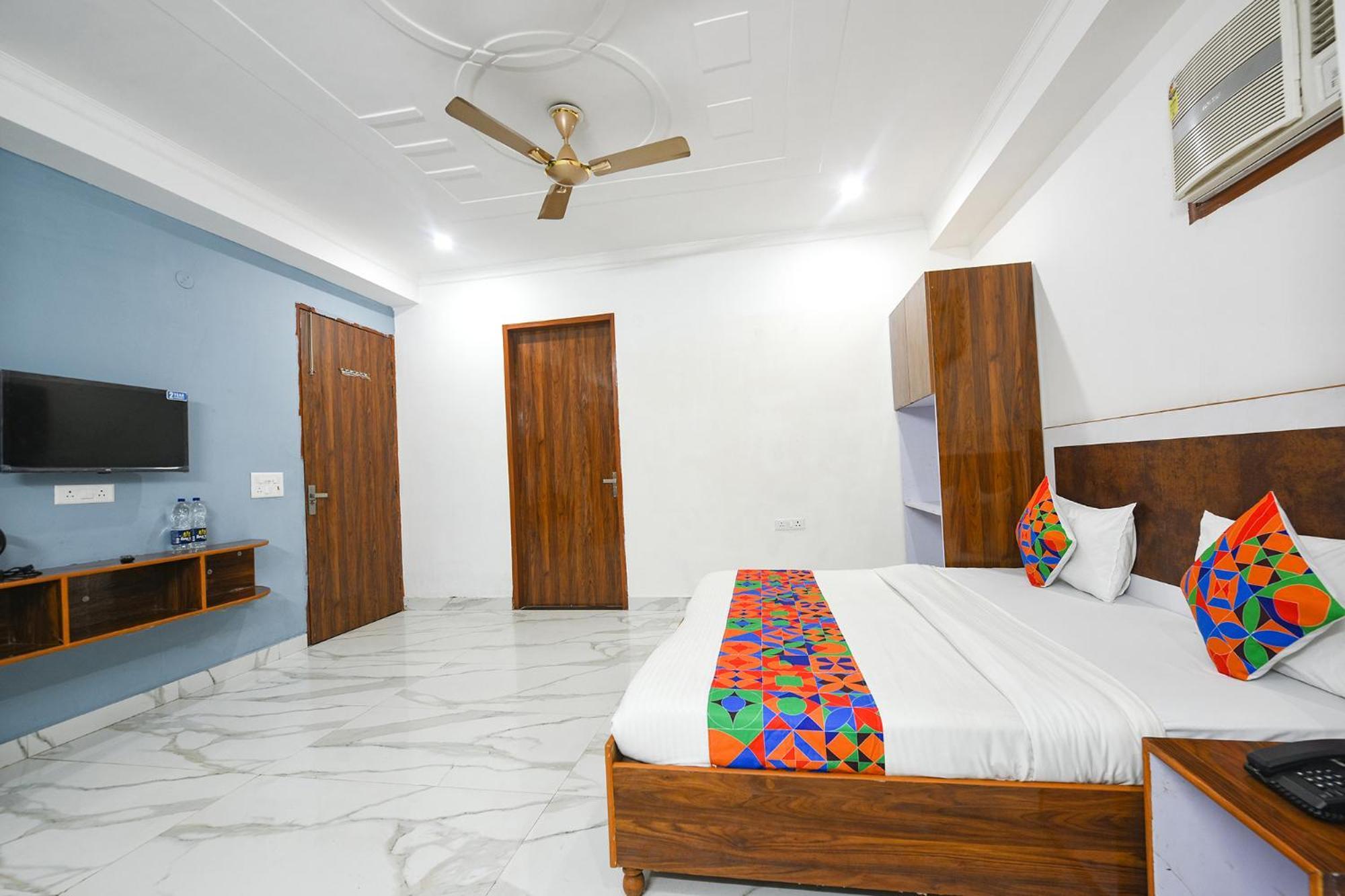 Fabhotel Wonderland Studio Rooms Gurgaon Exterior foto