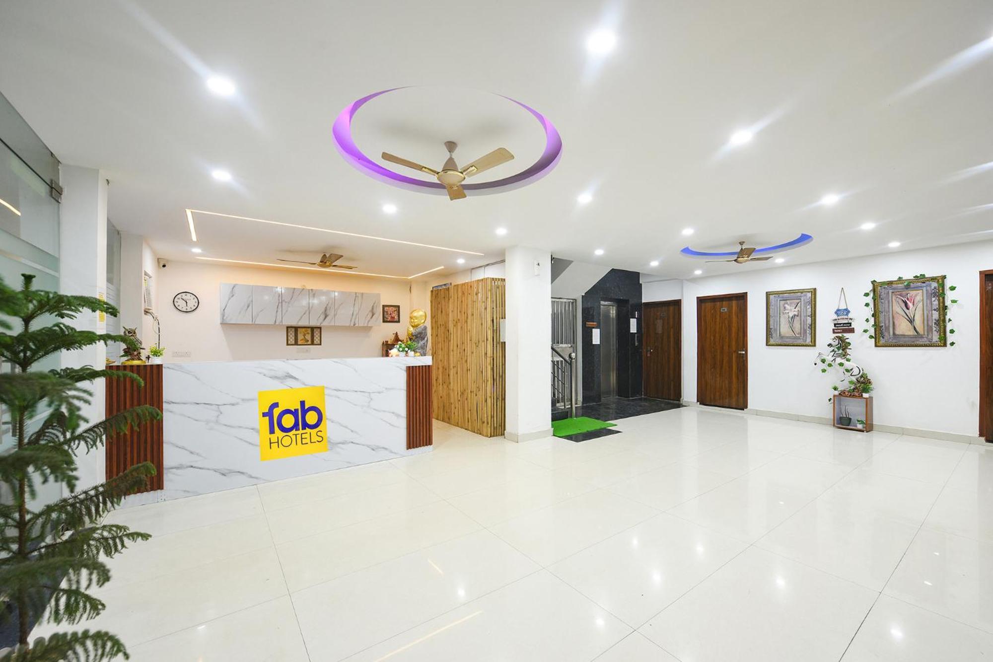 Fabhotel Wonderland Studio Rooms Gurgaon Exterior foto