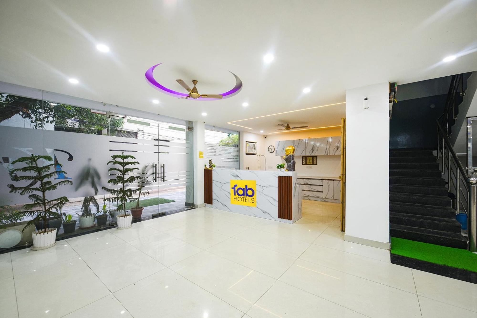 Fabhotel Wonderland Studio Rooms Gurgaon Exterior foto